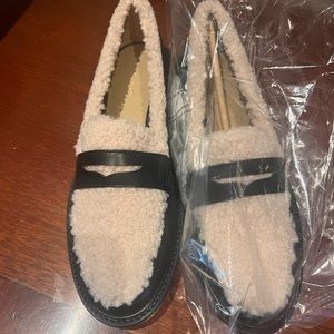 Ann Taylor shearling and leather loafer. 7.5. New. Never worn.